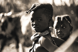 M&auml;dchen aus dem Volk der Himba