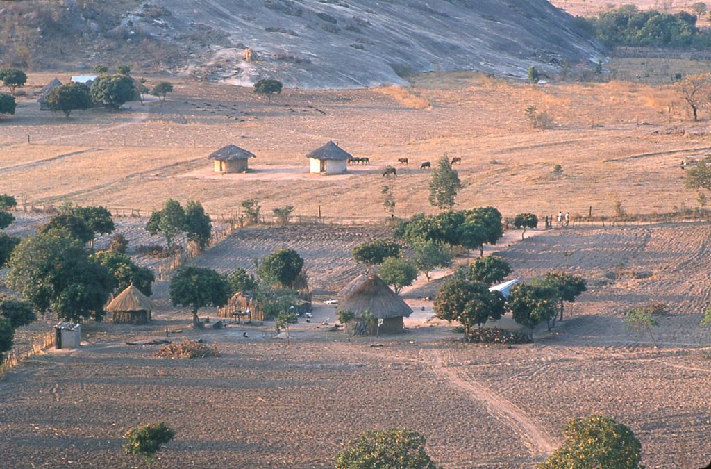 Eine Farm der Shona (c) Ulamm