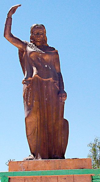 Statue der Kahina, einer militärischen Führerin der Berber gegen die muslimische Invasion im Nordwesten Afrikas im 7. Jahrhundert n.Chr