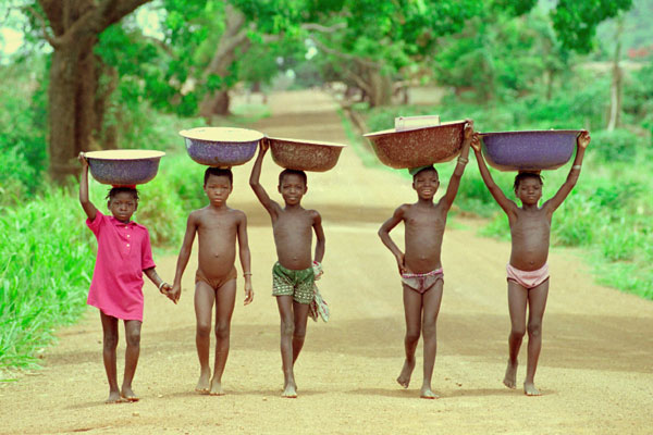 Kindergruppe in Benin (c) Fotoagentur Wenzel Orf