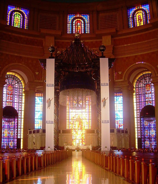 Basilika Notre Dame de la Paix Interieur (c) Asram BY-SA