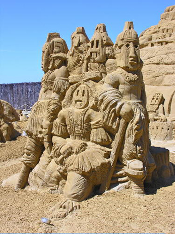 Skultpuren der Dogon (c) wikistikes