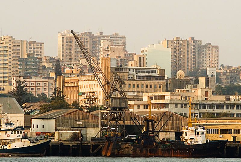 Maputo Hafen (c) Julien Lagarde