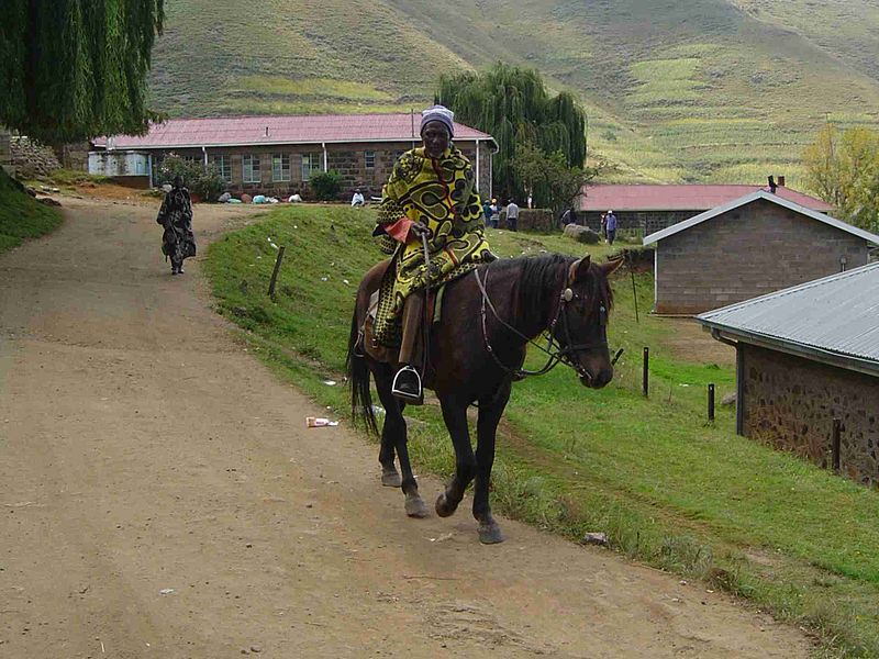 Mosotho Reiter in der Tracht von Lesotho